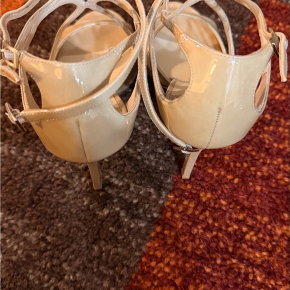 NWOT Jimmy Choo Lang Nude Patent Strappy Heels - Picture 9 of 10